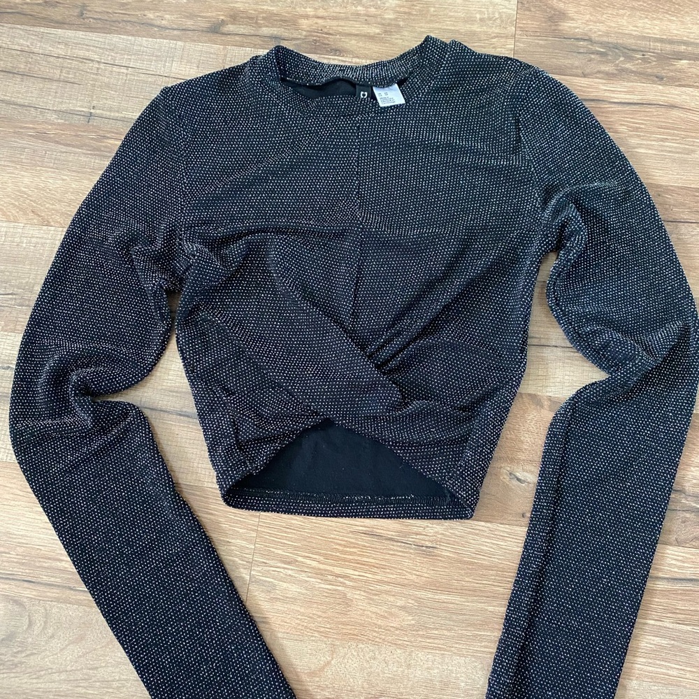 H&M Black Crop Tie Front Blouse with Peter Pan Collar